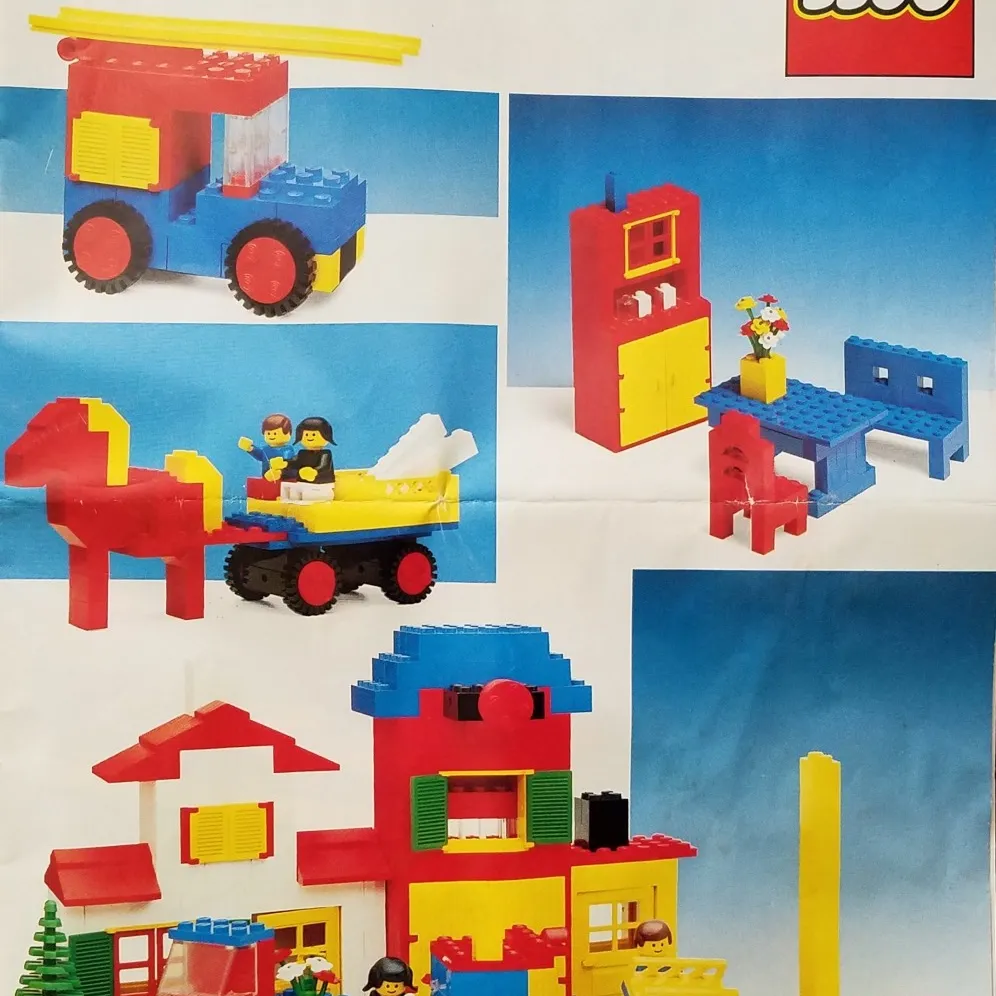 Basic Building Set in Bucket