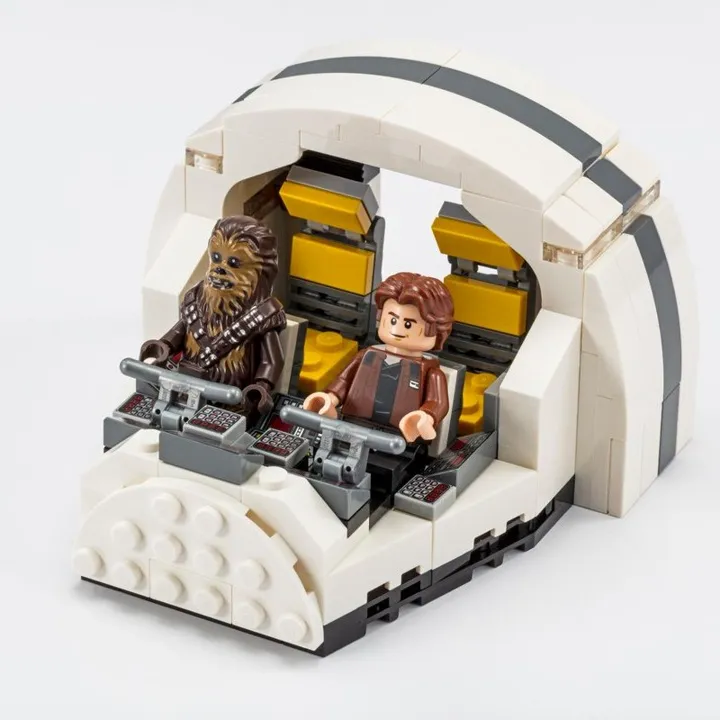 Millennium Falcon Cockpit