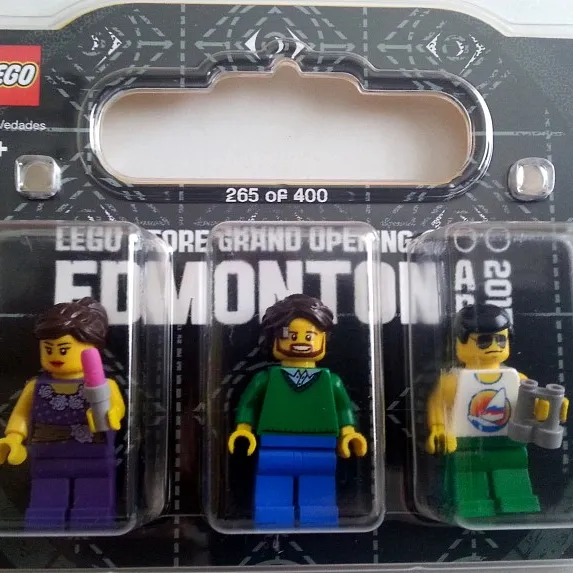 LEGO Store Grand Opening Exclusive Set, Southgate Mall, Edmonton,  AB, Canada