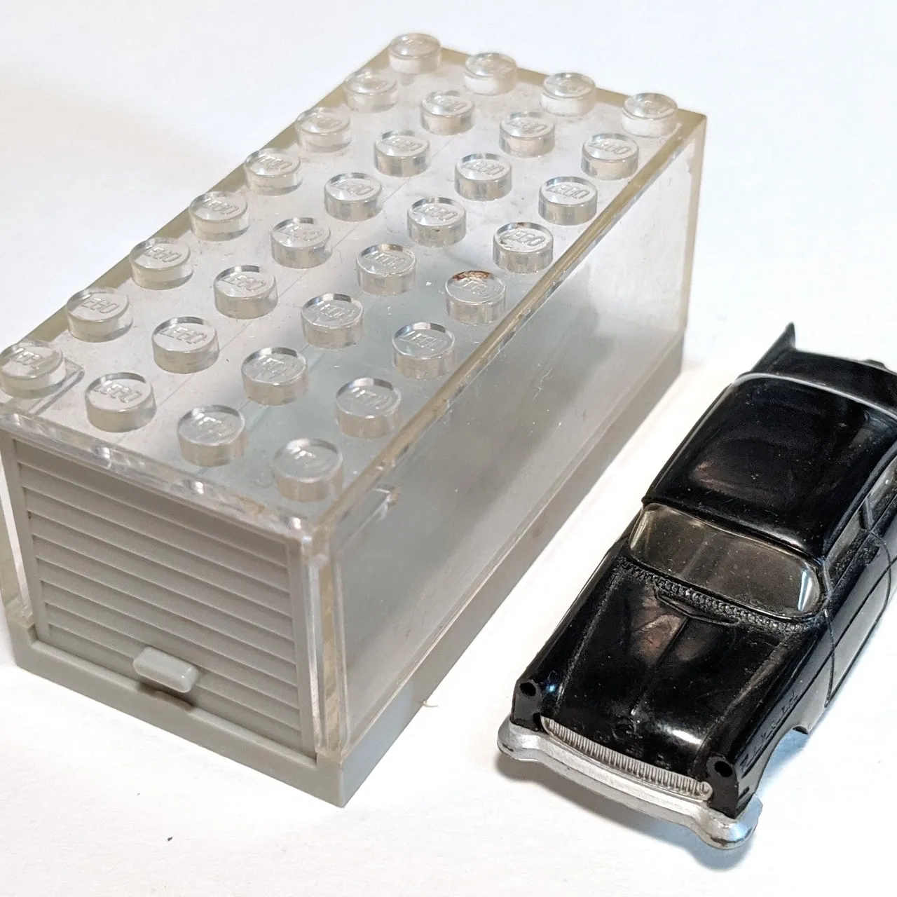 1:87 Opel Rekord with Garage