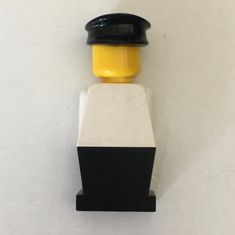LEGOLAND White Torso, Black Legs, Black Hat