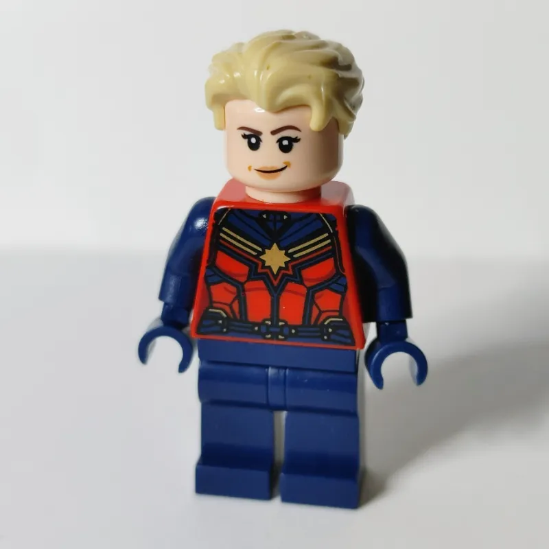 Captain Marvel, Short Tan Hair