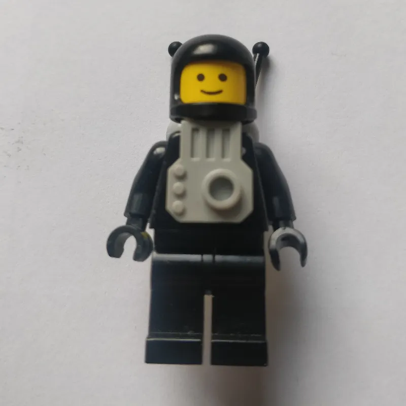 Classic Spaceman, Black with Jetpack (3842b Helmet)
