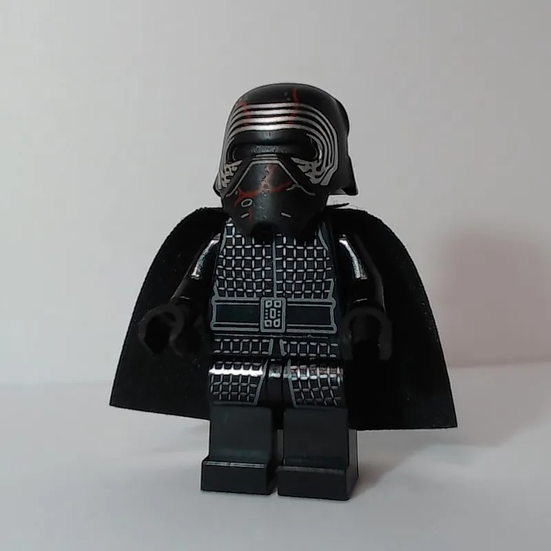 Kylo Ren, Helmet with Red Cracks, Cape