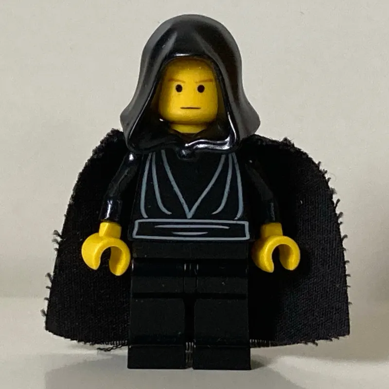 Luke Skywalker, Black Robes, Yellow Skin, Black Cape and Hood