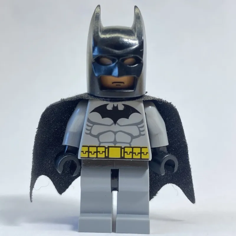 Batman, Light Bluish Gray Suit, Black Cape and Cowl, Light Nougat Head