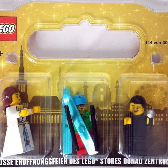 Big Opening Ceremony of LEGO Stores Donau Zentrum