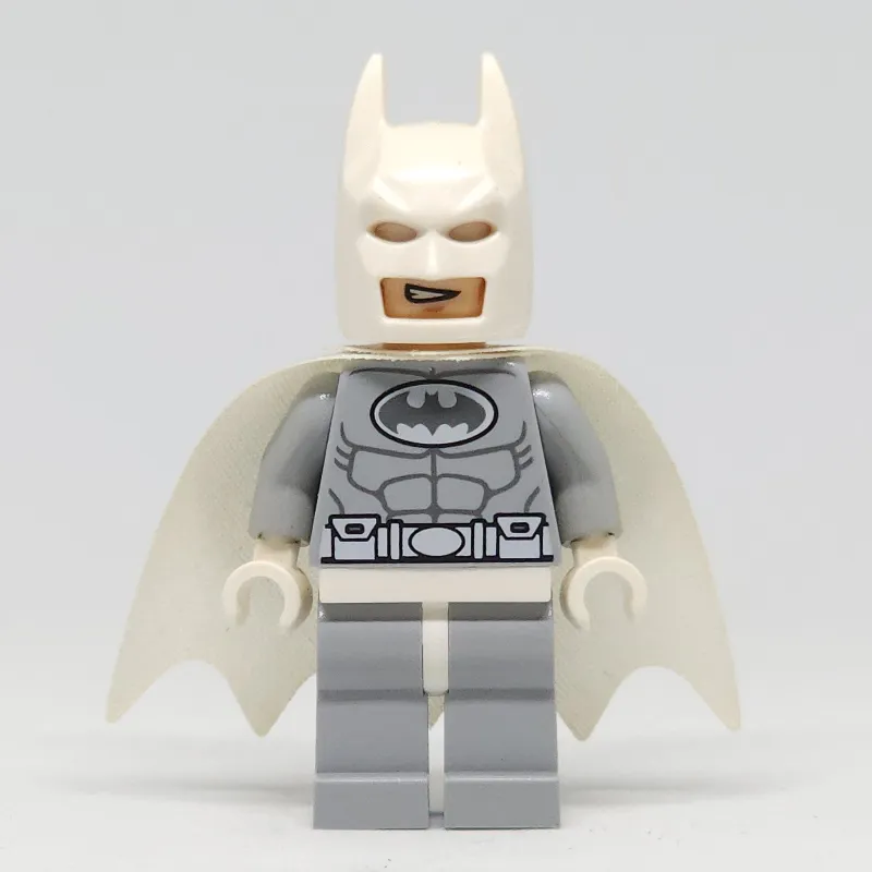 Batman, Light Bluish Gray Suit, White Cape and Cowl (Arctic Batman)