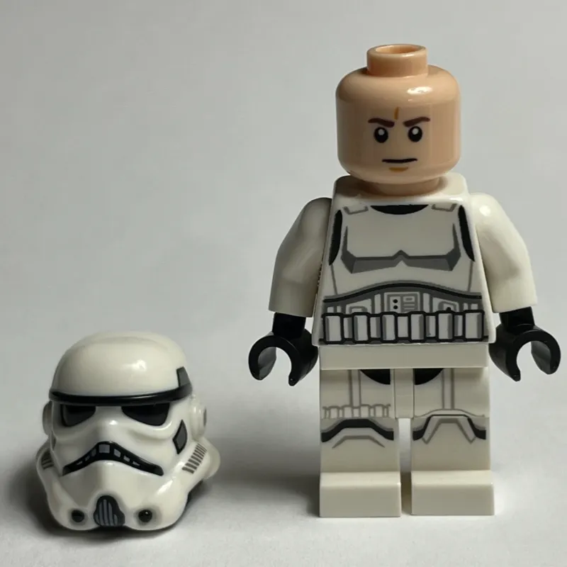 Stormtrooper - Light Nougat Head, White Arms