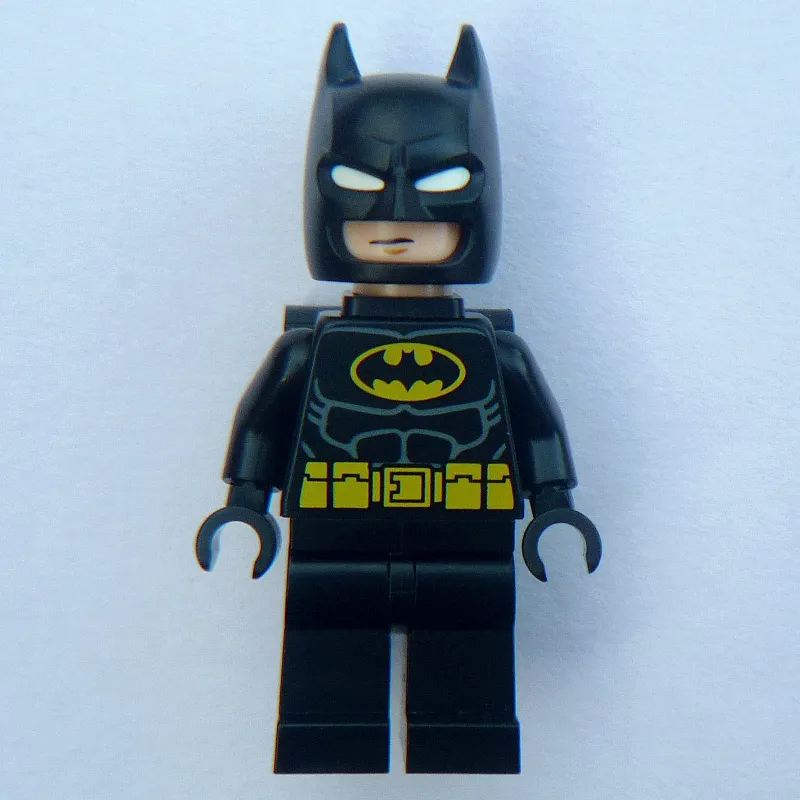 Batman, Black Suit, Black Cowl, Black Backpack