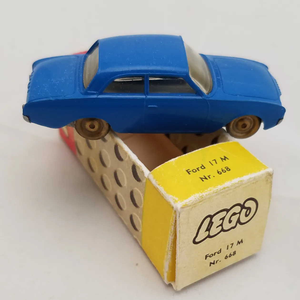 1:87 Ford Taunus 17M