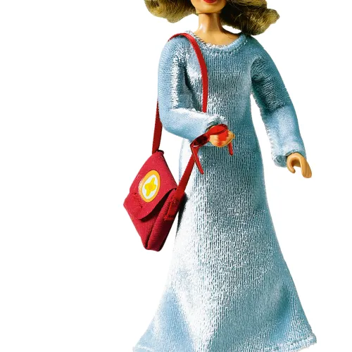 Olivia in Smooth Dress