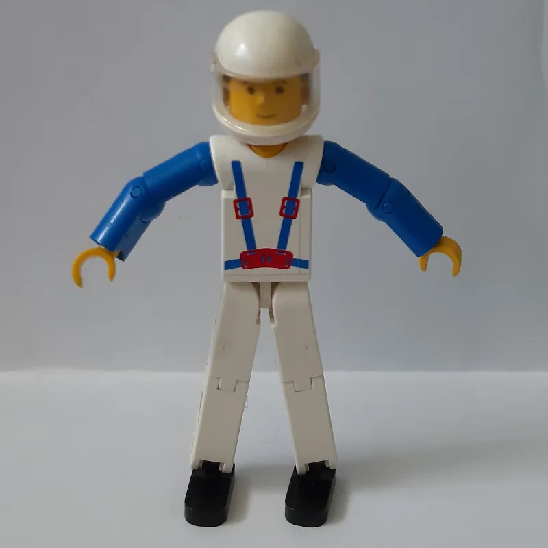 Technic Figure White Legs, White Top with Blue Braces Print, Blue Arms, White Helmet