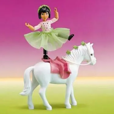 Lucinda and Cressida