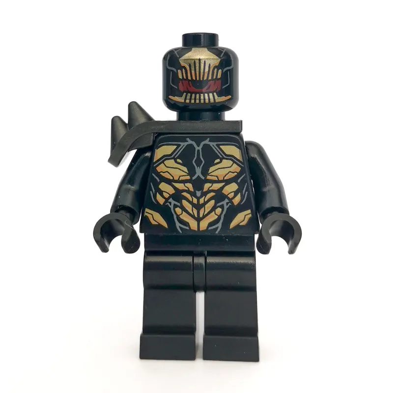 Outrider with Shoulder Armor