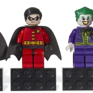 Super Heroes Magnet Set