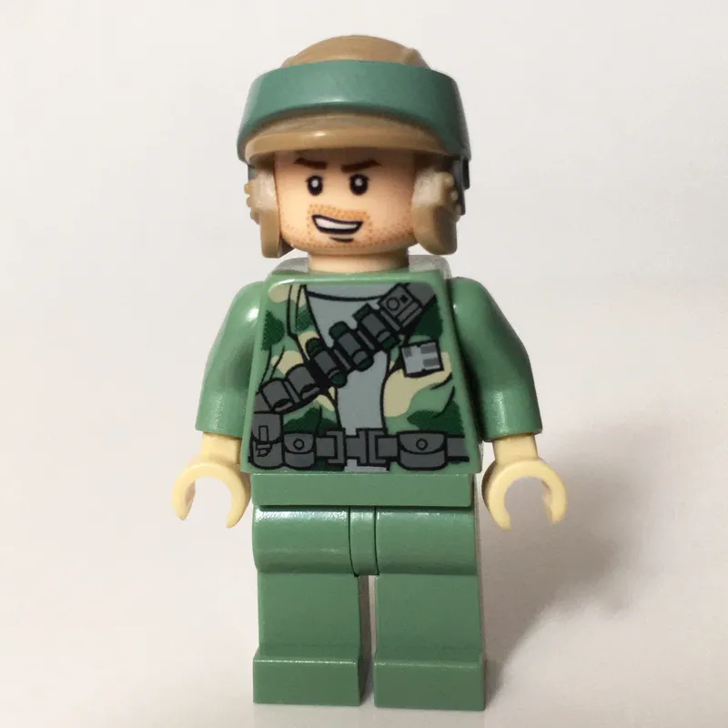 Rebel Trooper in Endor Uniform, Sand Green Legs, Beard Stubble