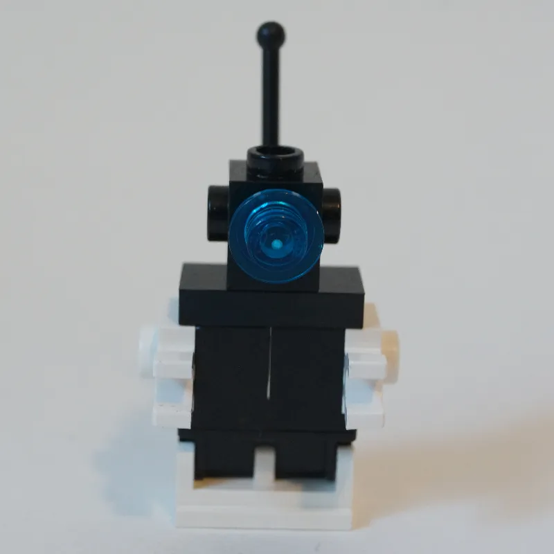 Futuron Droid - Black and White