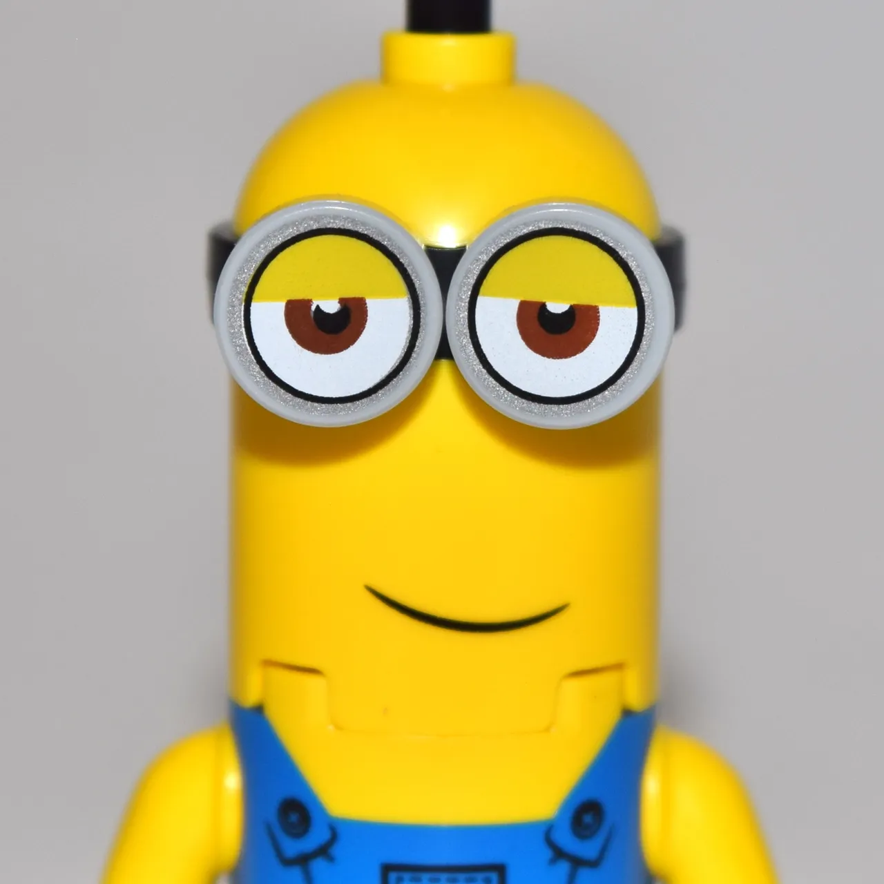 Minion Kevin - Blue Overalls, Half Closed Eyes