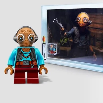 Signed Maz Kanata minifigure