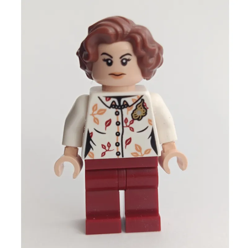 Petunia Dursley, White Shirt