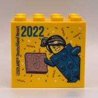 Brick 2 x 4 x 3 with 'LEGOLAND Deutschland Resort 5 2022' Blue Brick Figure (Besuchsmeister Bronze) Print