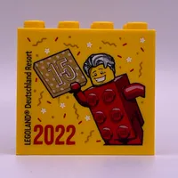 Brick 2 x 4 x 3 with 'LEGOLAND Deutschland Resort 15 2022', Red Brick Figure (Besuchsmeister Gold) Print
