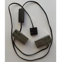 Wire with Brick 2 x 2 x 2/3 and Train Track Contacts