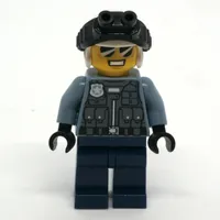 Duke Detain, Helmet and Goggles