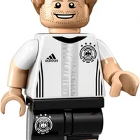 Benedikt Höwedes (4)