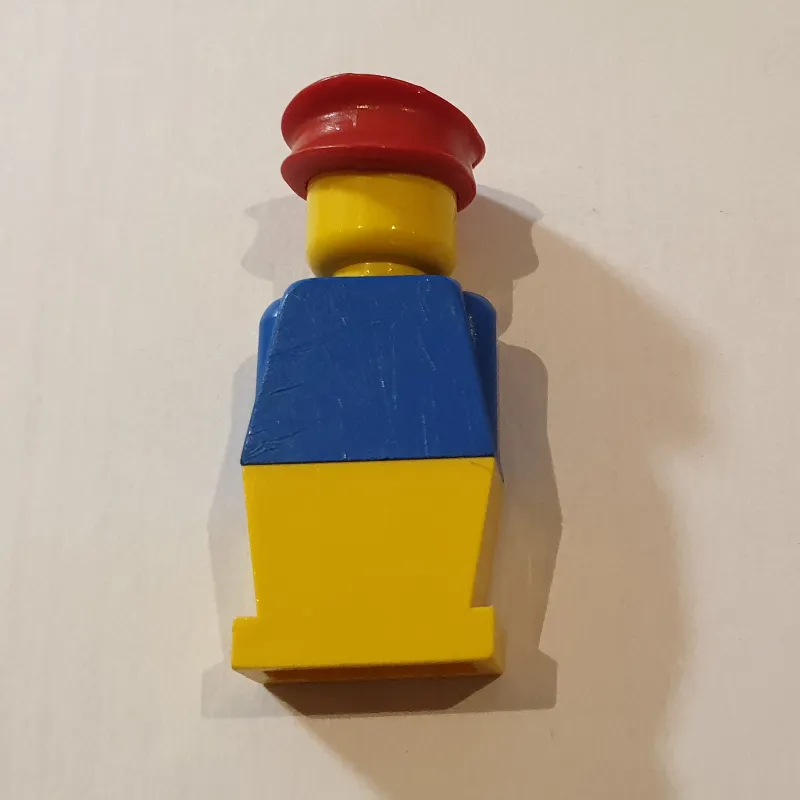 LEGOLAND Blue Torso, Yellow Legs, Red Hat